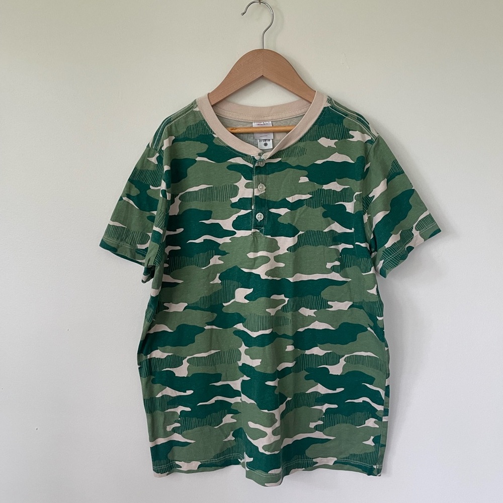 Hanna Andersson Camouflage Short Sleeve Henley T-Shirt